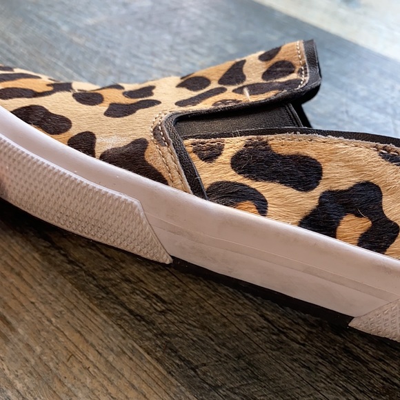 KENNETH COLE Leopard Slip On Shoes - Picture 9 of 9